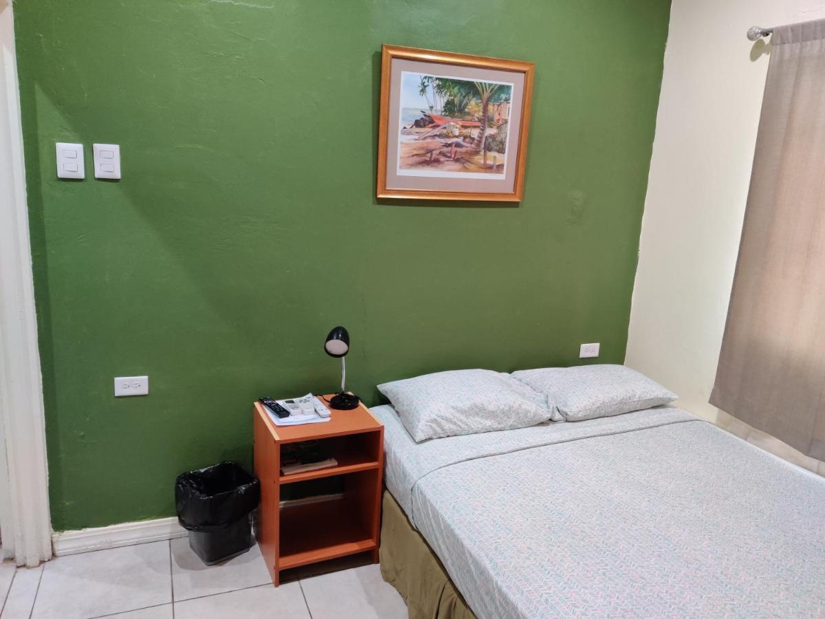 Bed and Breakfast Woodbrook On The Avenue Port of Spain Экстерьер фото